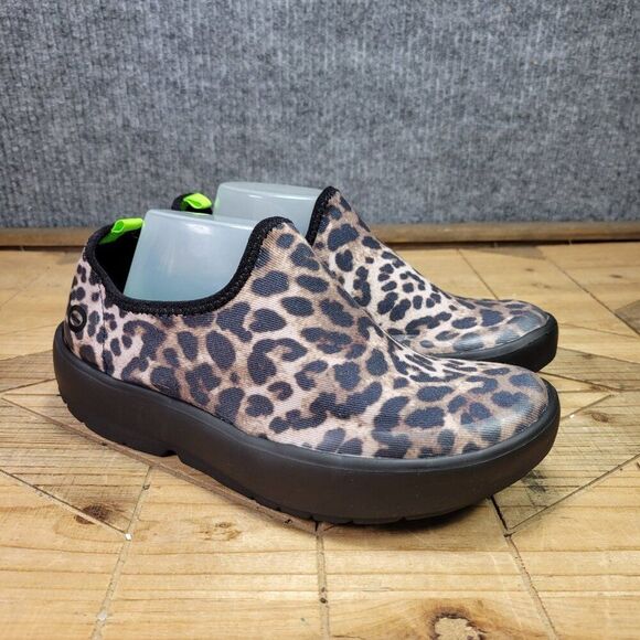 Oofos OOmg eeZee Low Womens US 6 Shoes Slip On Cheetah Black Recovery Sneaker - Picture 1 of 11